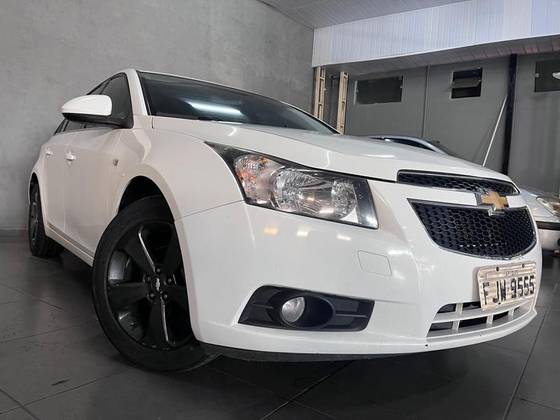 CHEVROLET CRUZE 1.8 LT 16V FLEX 4P MANUAL CHEVROLET CRUZE 1.8 LT 16V FLEX 4P MANUAL